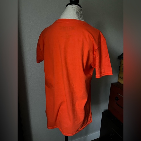 NWOT Cats Body Language Orange Tee Black Cat - Picture 2 of 6